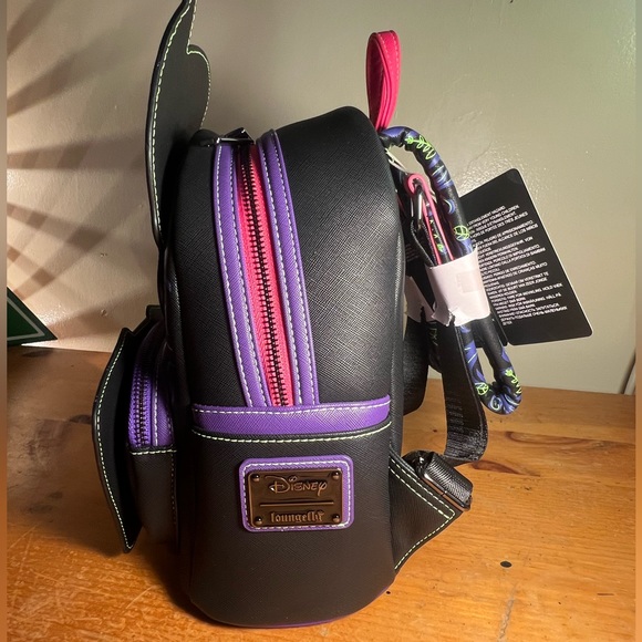 Disney Villains x Loungefly Dr Facilius Glow in the dark bag NWT - Picture 6 of 16